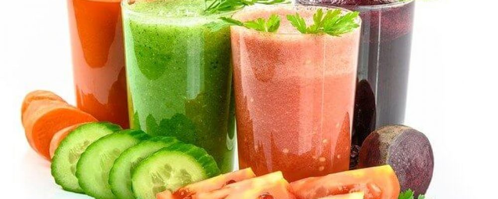 Colorful Juices from different Types of Juicers